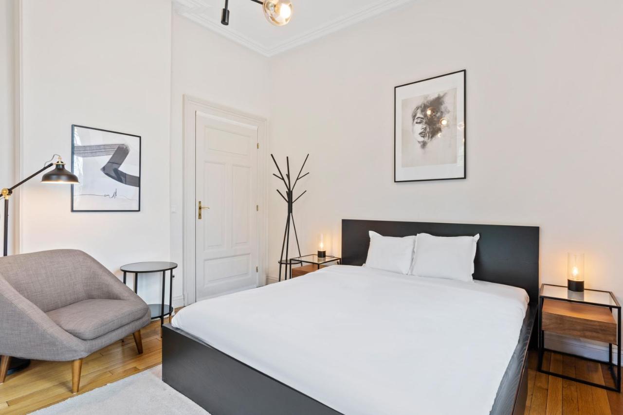 Charming With Balcony In Center Luxemburgo